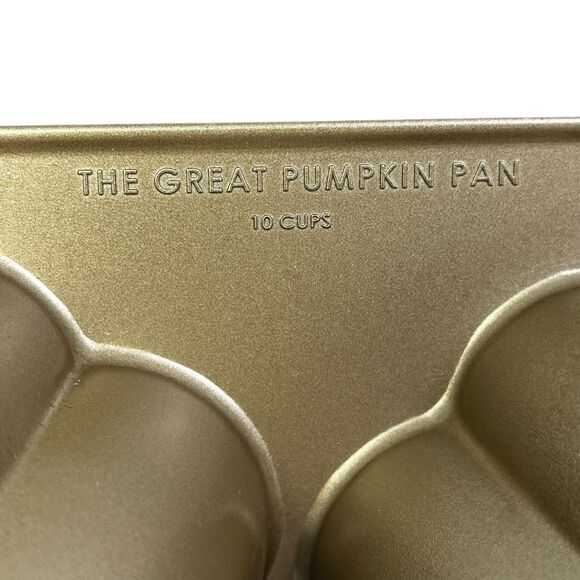 Nordic Ware The Great Pumpkin Pan Aluminum Bundt Cake Mold 10 Cup Thanksgiving - Picture 4 of 13